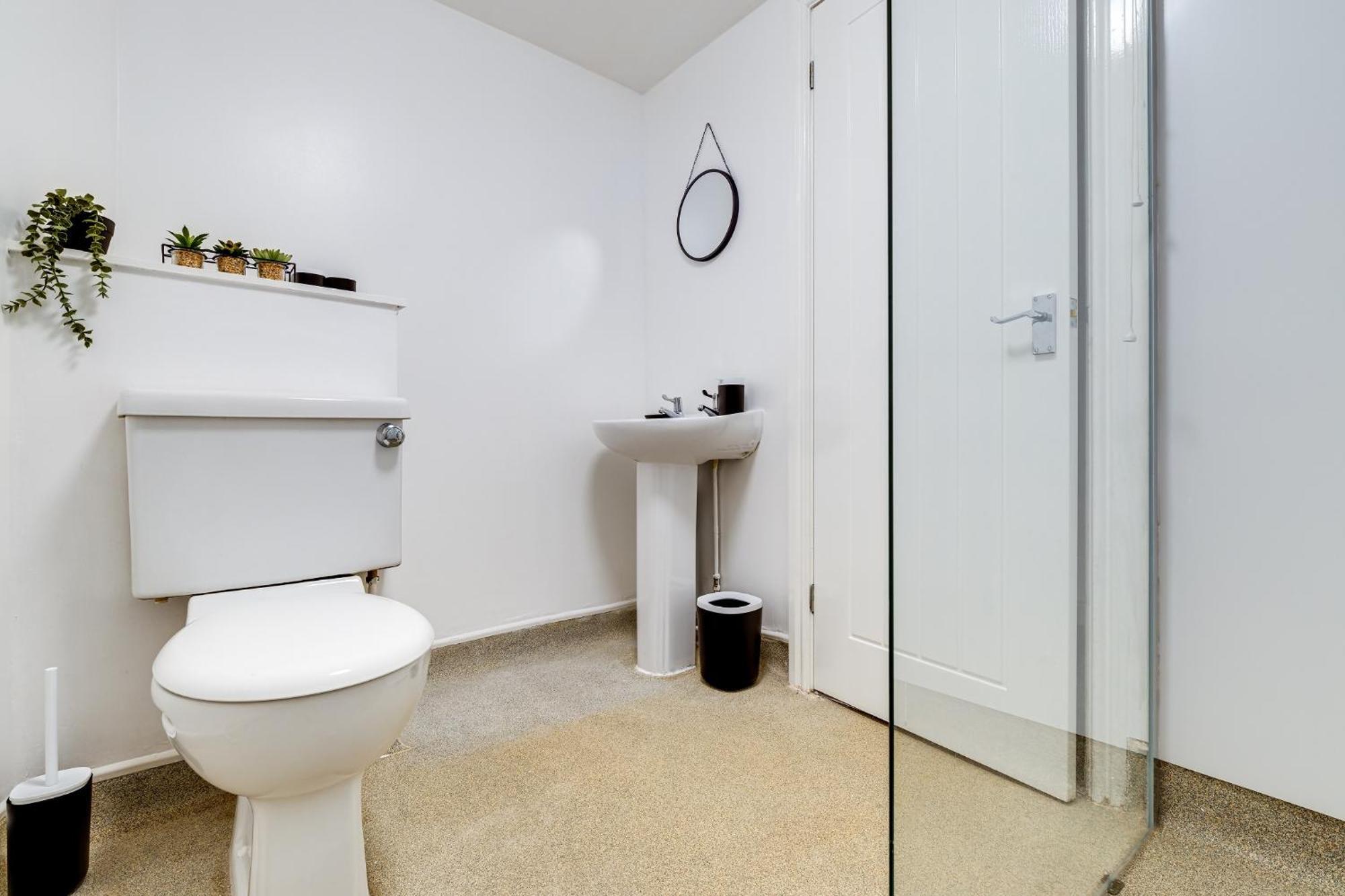 Queens Cabin - Near South Bay Beach Apartment Скарбъро Екстериор снимка