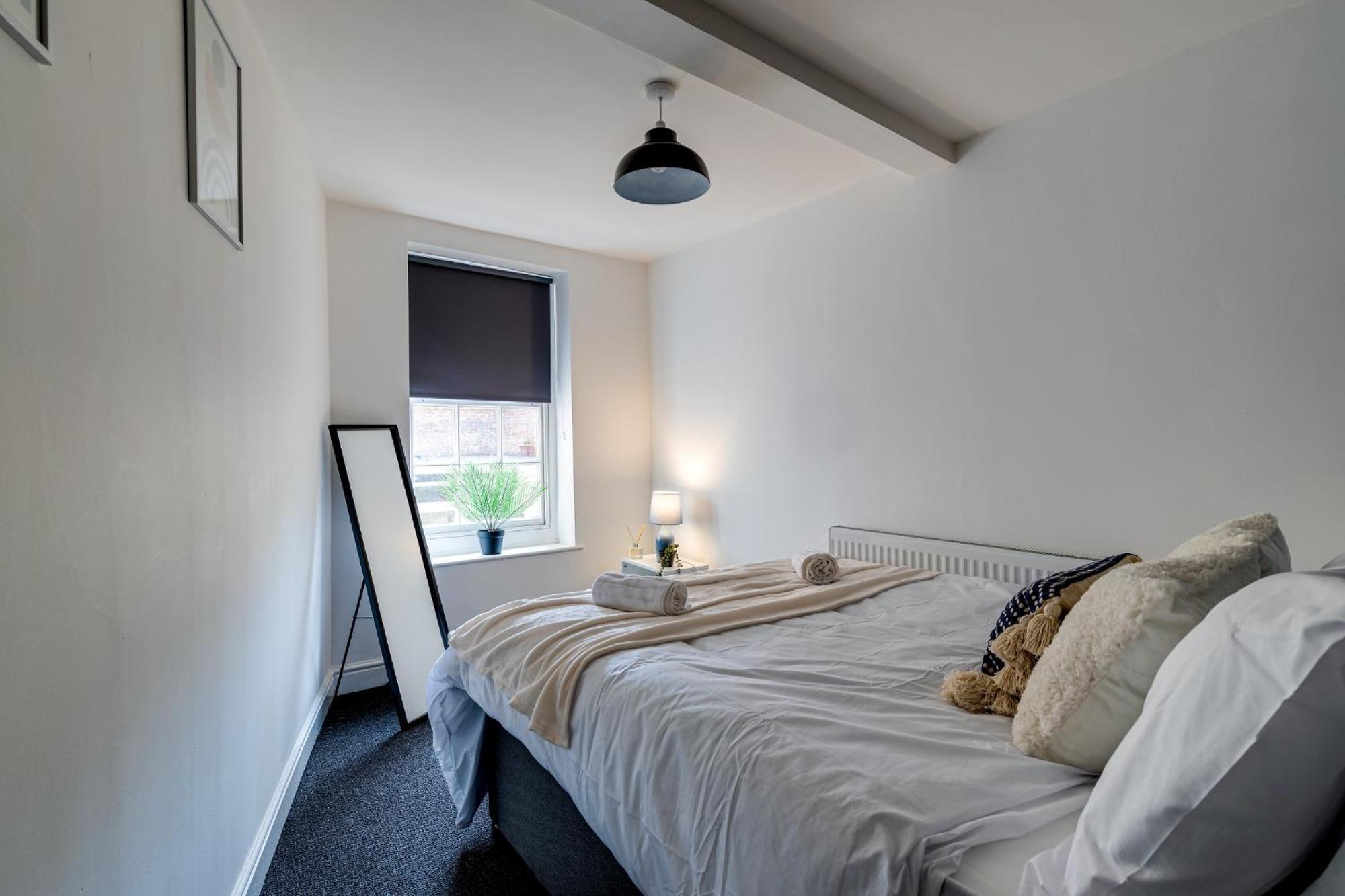 Queens Cabin - Near South Bay Beach Apartment Скарбъро Екстериор снимка